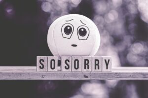 髪の毛のうねりを解消する方法は？